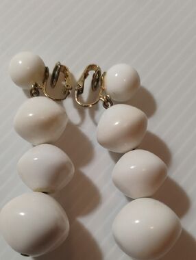 Vintage Earrings Crown Trifari Clip On White Lucite Dangle Drop Signed Beaded